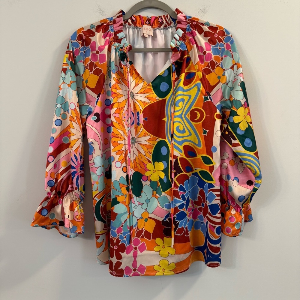 Women’s Ciebon flower power Multicolor Floral quarter sleeve Blouse size small - Picture 2 of 6